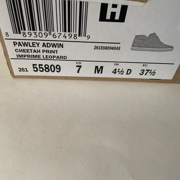 Clarks Pawley Adwin Cheetah Suede Ankle ZipUp Sneaker Leopard Bootie Women's - Picture 9 of 15